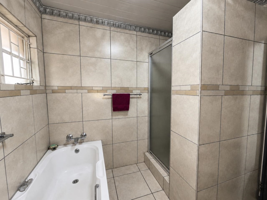 4 Bedroom Property for Sale in Willows Free State
